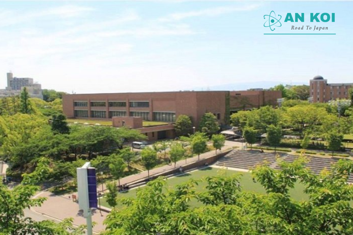 Đại học Kansai là một trong những trường tư thục nổi tiếng tại Osaka với hơn 130 năm lịch sử. Khám phá ngành học, khuôn viên, chương trình dành cho du học sinh tại Kansai University.