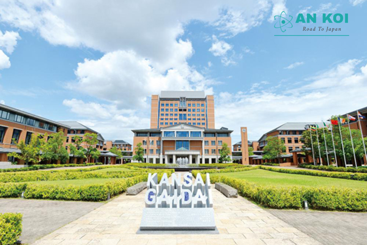 Đại học Kansai là một trong những trường tư thục nổi tiếng tại Osaka với hơn 130 năm lịch sử. Khám phá ngành học, khuôn viên, chương trình dành cho du học sinh tại Kansai University.